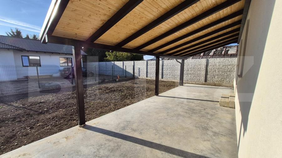 Duplex cu 4 camere cu Canalizare în Vetiș