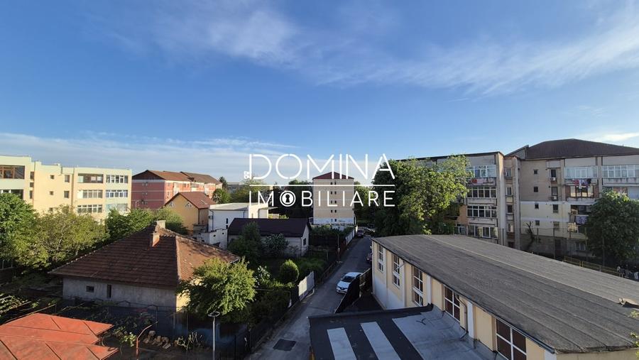 Apartament cu 3 camere decomandat în Unirii