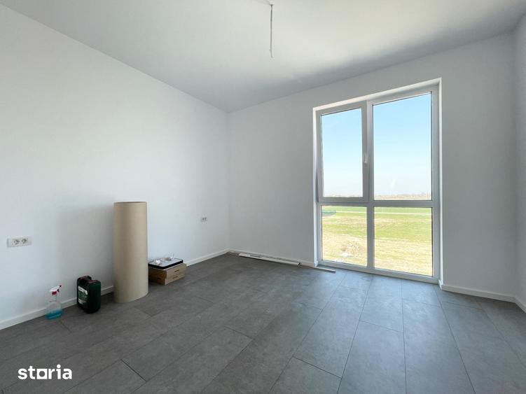 Apartament cu 2 camere semidecomandat în Ghiroda