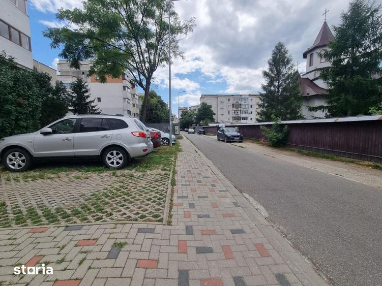 Apartament cu 3 camere în Mioriței