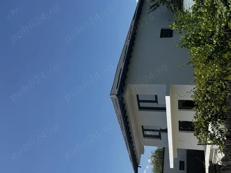 Casă cu 3 camere în Bradu