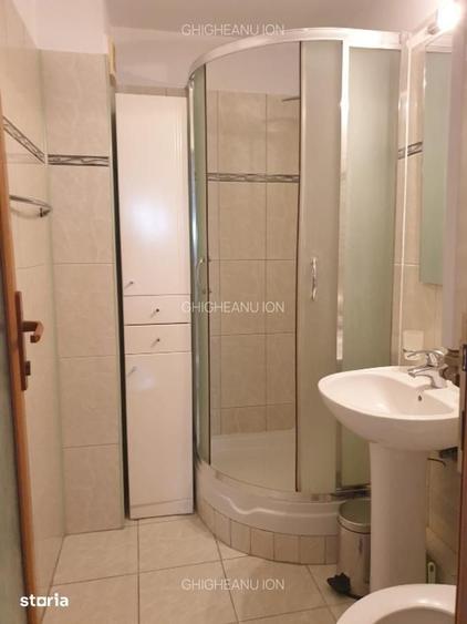 Apartament cu 4 camere decomandat în Vitan