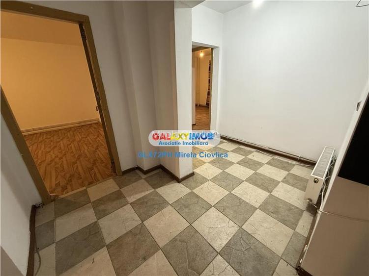 Vanzare apartament decomandat 13 Septembrie-Prosper