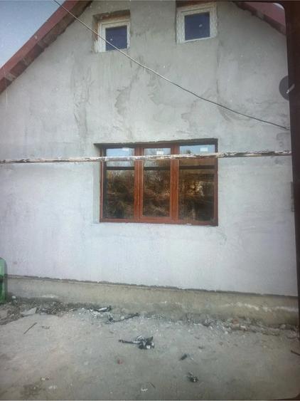 Casă cu Teren 72 Mp în Central