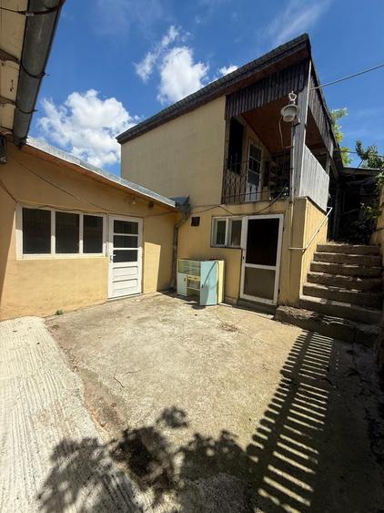 Casă cu 3 camere în Central