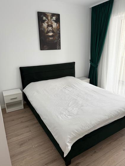 Apartament cu 2 camere semidecomandat, mobilat în Central