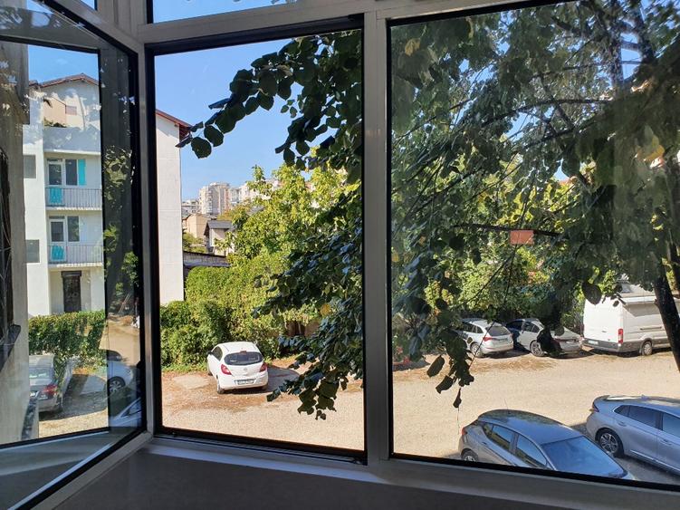 Apartament cu 2 camere decomandat în Republicii