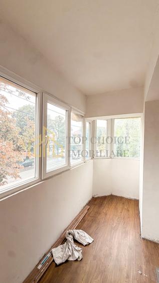 Apartament cu 3 camere semidecomandat, mobilat în Tei