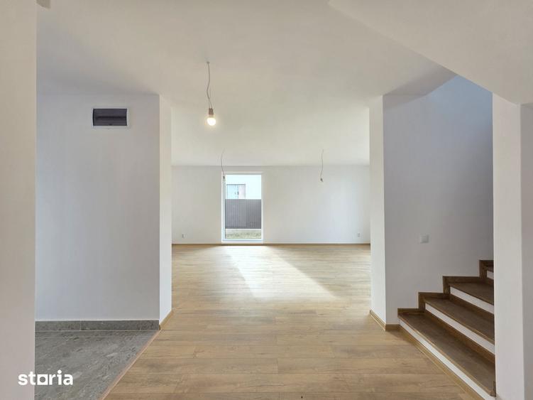 Casă cu 4 camere cu Teren 300 Mp în Sânpetru