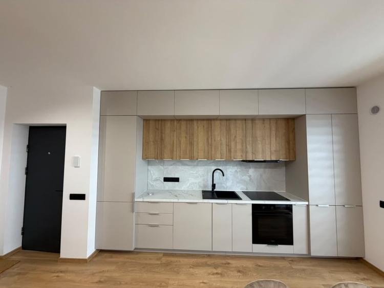 Apartament cu 3 camere decomandat, mobilat în Independenței