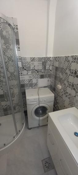 Apartament cu 2 camere semidecomandat, mobilat în P-ța Victoriei