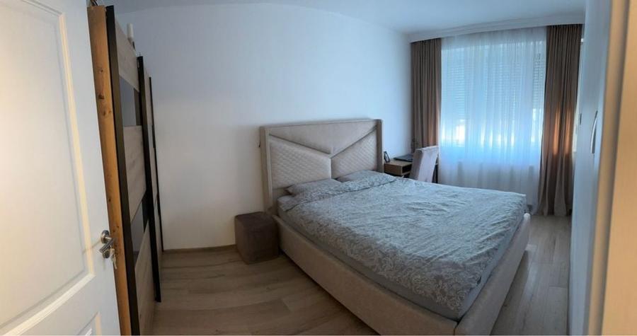 Apartament cu 3 camere în Decebal