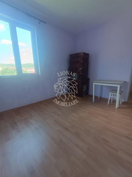 Apartament cu 2 camere decomandat în Lechința