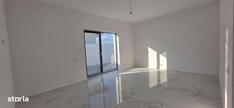 Casă cu 4 camere în Clinceni