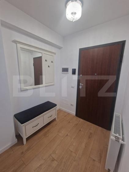 Apartament cu 3 camere decomandat, mobilat în Central