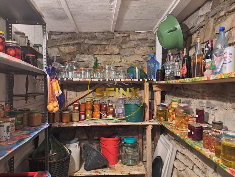Casă individuală cu 7 camere cu Teren 1955 Mp în Gura Siriului