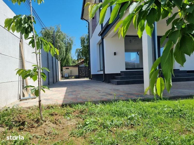 Casă cu 4 camere în Domnești
