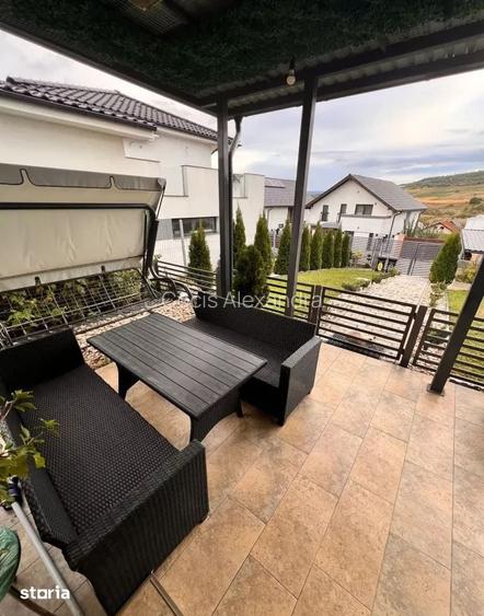 Casa individuala cu terasa panoramica si garaj pentru 2 masini Zon