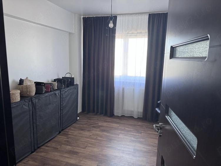 Apartament cu 3 camere nedecomandat în Nord