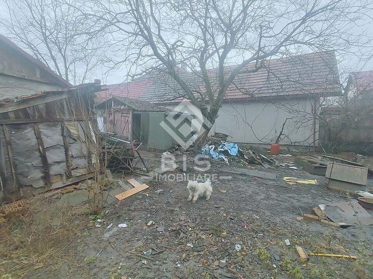 Casă individuală cu 4 camere cu Canalizare în Central