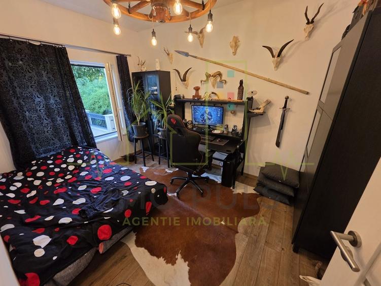 Duplex cu 5 camere cu Canalizare în Ghiroda