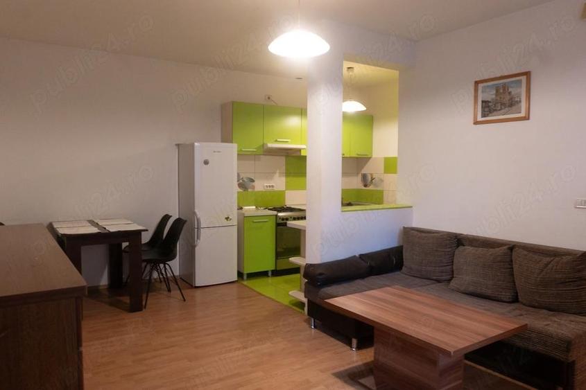 Apartament cu 3 camere decomandat în Steaua