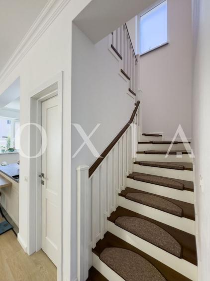 Duplex cu 5 camere cu Canalizare în Giroc