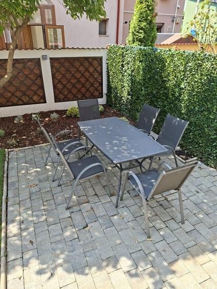 Casă individuală cu 5 camere cu Garaj în 1 Mai