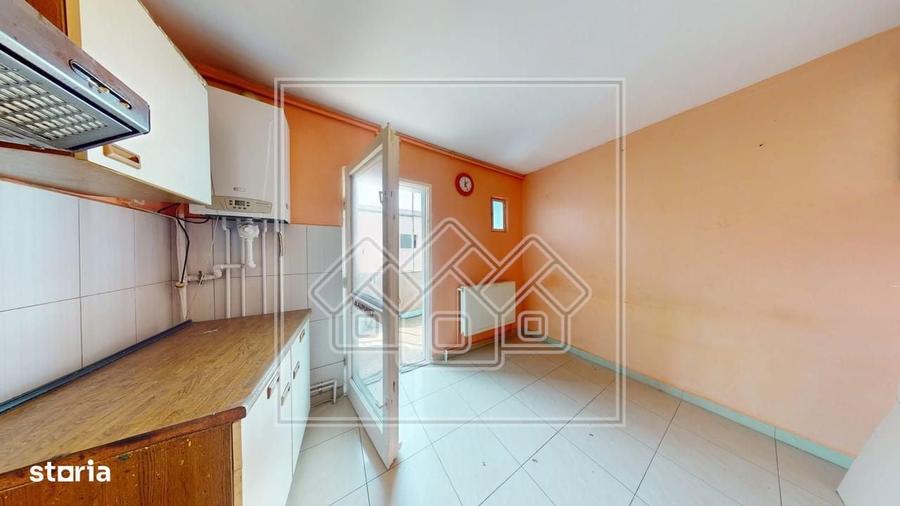 Apartament decomandata, 50 mp utili, balcon, pivnita, etaj 1, Strand - 7