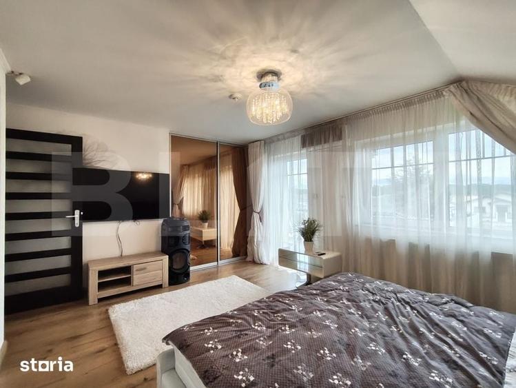 Casă cu 6 camere cu Teren 800 Mp în Sânmartin
