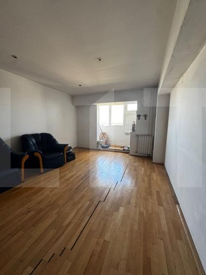 Apartament cu 4 camere decomandat în Fabric