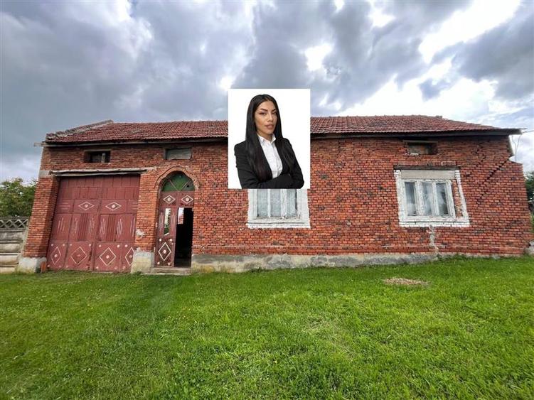 Casă individuală cu 3 camere cu Teren 1699 Mp în Honorici