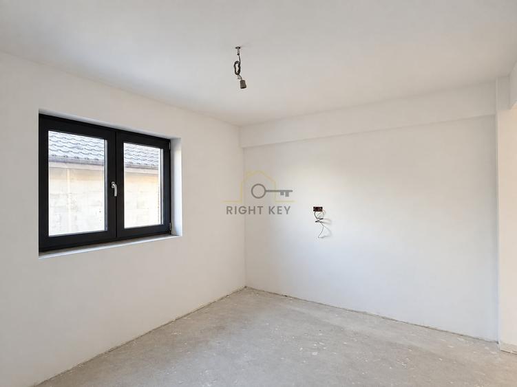 Casă individuală cu 4 camere cu Teren 300 Mp în Tunari