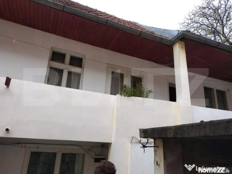 Casă cu 5 camere cu Teren 843 Mp în Schei