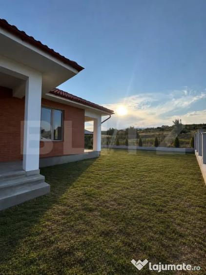 Casă cu 4 camere cu Teren 500 Mp în Central