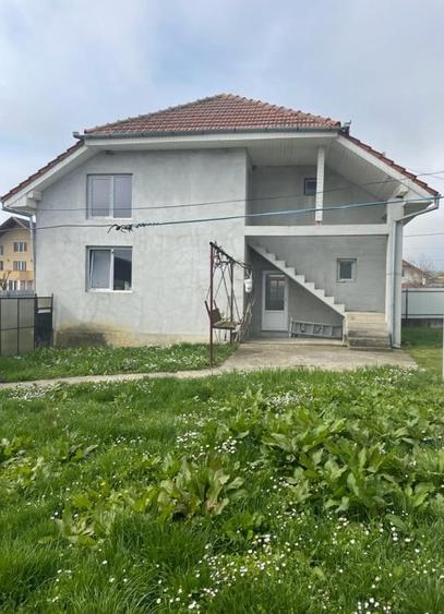 Casă individuală cu 4 camere cu Canalizare în Dușești