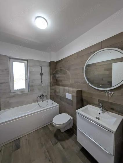Apartament cu 3 camere semidecomandat în Florești