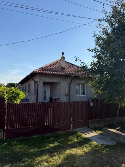 Casă individuală cu 2 camere cu Canalizare în Cocorăștii Grind