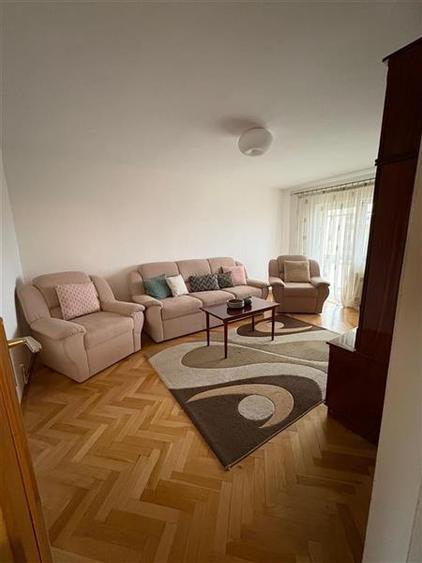 Apartament cu 3 camere semidecomandat, mobilat în Grigorescu