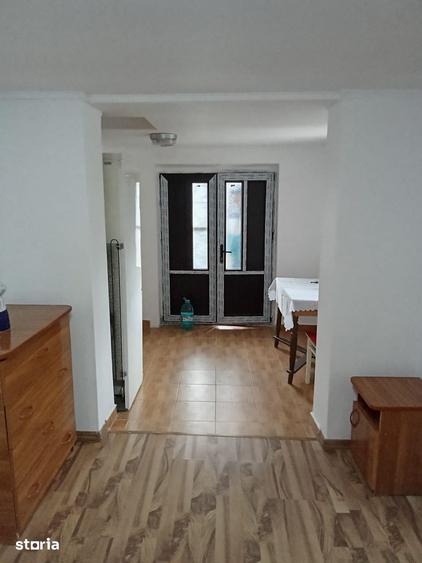 Casă cu 3 camere cu Teren 600 Mp în Pietroasele