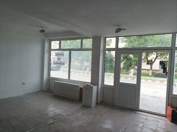 Spațiu comercial, de 35 mp, în Central