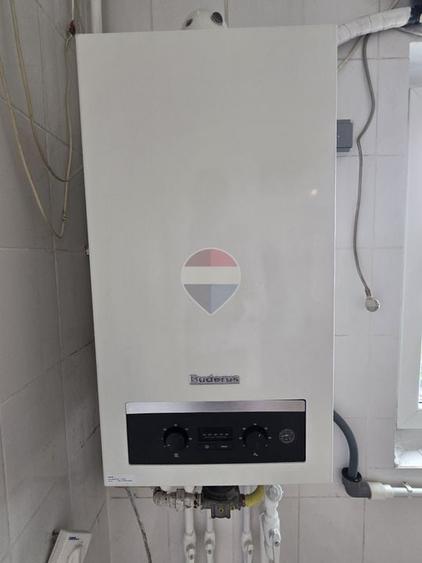 Apartament cu 3 camere decomandat în Berceni