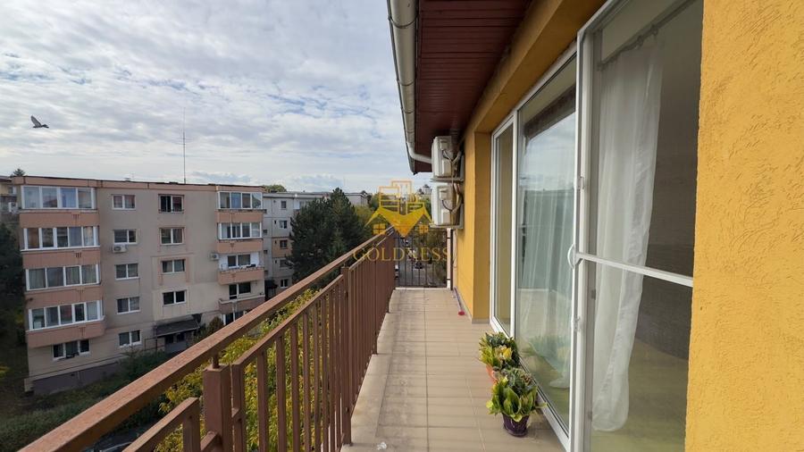 Apartament cu 3 camere semidecomandat, mobilat în Zorilor