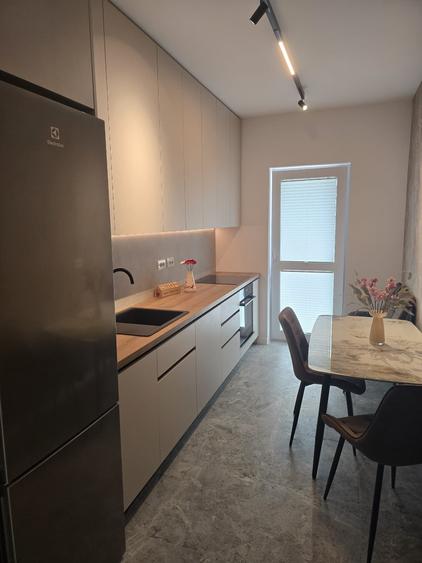 Apartament cu 2 camere decomandat în Metalurgiei