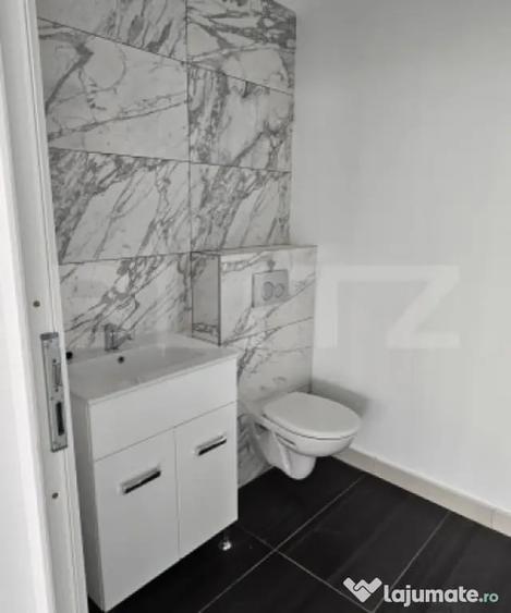 Spațiu comercial, de 2,351 mp, în Central