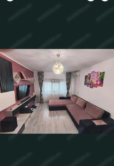 Apartament cu 3 camere decomandat în Micro 16