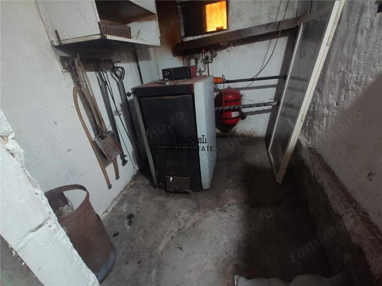 Casă cu 2 camere cu Teren 1088 Mp în Vața de Jos