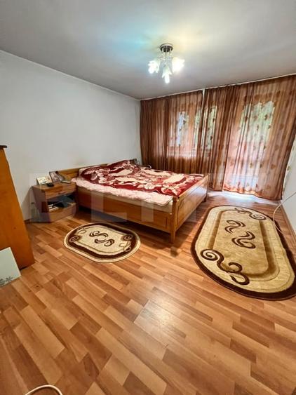 Casă individuală cu 3 camere cu Garaj în Hunedoara