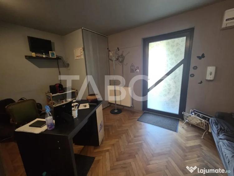 Apartament cu 2 camere semidecomandat în Central