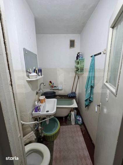 Apartament cu 3 camere semidecomandat în Micro 40